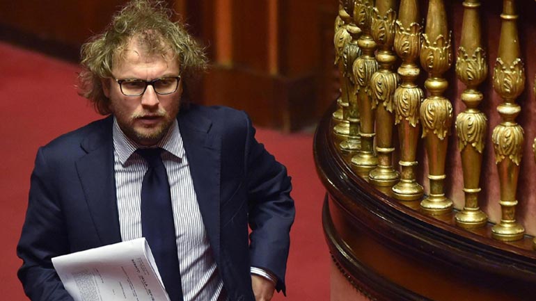 Ιταλία: Η Γερουσία απέρριψε την πρόταση δυσπιστίας σε βάρος του υπουργού αθλητισμού Λούκα Λόττι