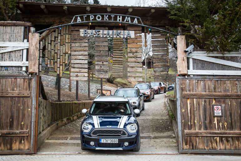 Όταν βρίσκεσαι σε ένα τόσο όμορφο μέρος και ιδίως με ένα MINI Countryman έχεις όρεξη να εξερευνήσεις την περιοχή... 