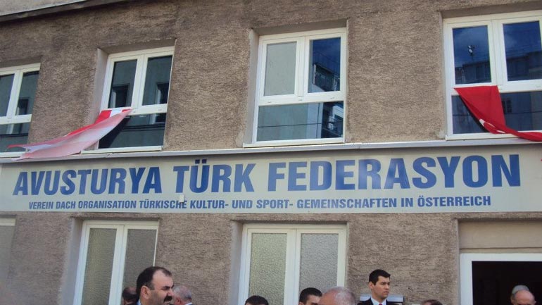 Αυστρία: Ακυρώθηκαν συναυλίες των «Γκρίζων Λύκων»