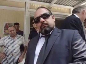 Στα χρόνια της κρίσης και της απελπισίας ο Αρτέμης Σώρρας εμφανίστηκε ως ένας σύγχρονος «Μεσσίας»