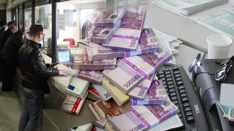 Ένας στους δύο χρωστά στην εφορία