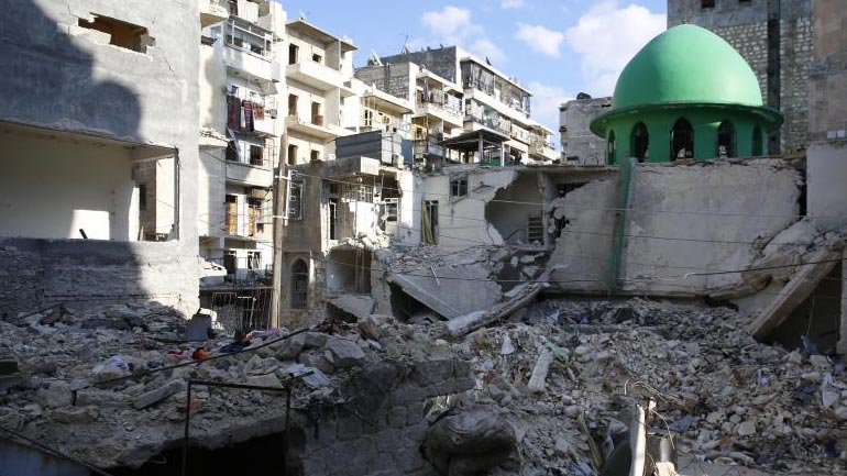 Συρία: Δεκάδες νεκροί από αεροπορικό βομβαρδισμό σε τέμενος