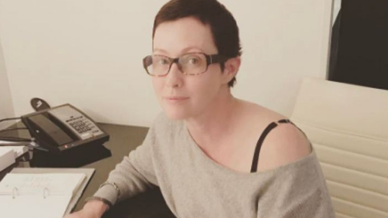 Χαμογελά εκ νέου η Shannen Doherty μετά τη «μάχη» με τον καρκίνο