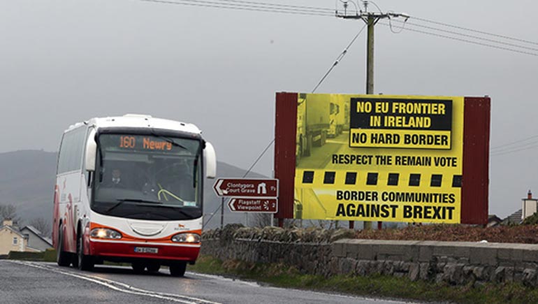Έι, Ευρώπη, είμαστε μαζί σου. Να διατηρηθούν τα σύνορα με τη Βρετανία αόρατα! Οι μεθοριακές κοινότητες εναντίον του Brexit.