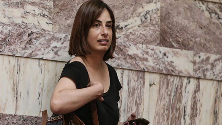 Ρ.Σβίγκου: Ο K.Μητσοτάκης φοράει τη φανέλα του ΔΝΤ