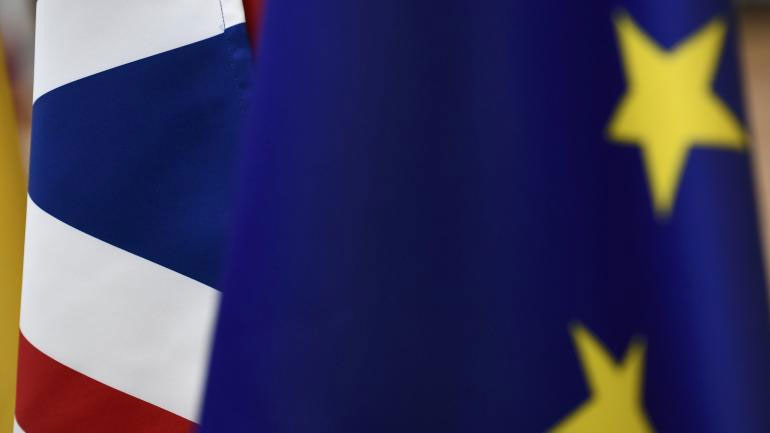 Reuters: Η Βρετανία θα εκκινήσει επίσημα τη διαδικασία του Brexit στις 29 Μαρτίου