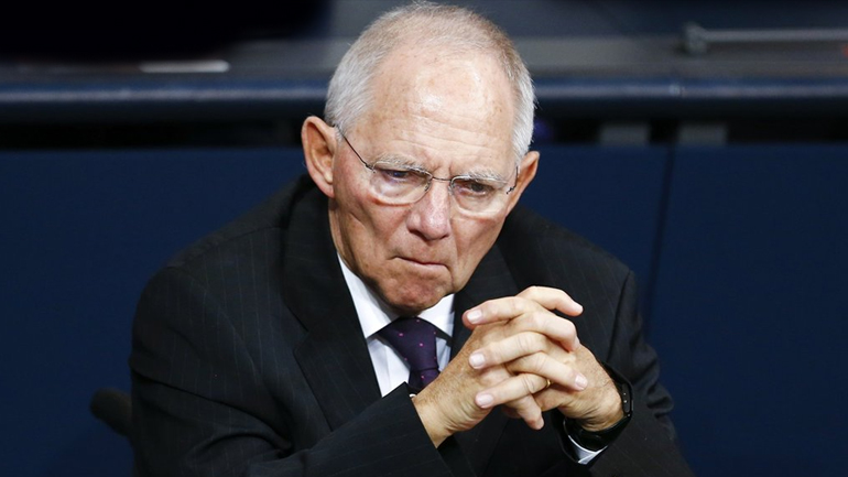 Δείχνει τα δόντια του ο Σόιμπλε Δείχνει τα δόντια του ο Σόιμπλε