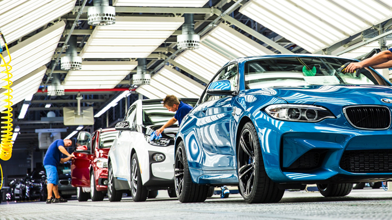 Δύο εργάτες στοίχισαν στην BMW 1 εκατ. ευρώ!