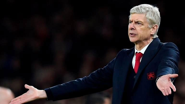 Διέψευσε τα σενάρια για την Παρί Σεν Ζερμέν ο Βενγκέρ