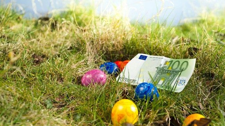 Δώρο Πάσχα: Ποιοι το δικαιούνται, πώς υπολογίζεται και πότε καταβάλλεται