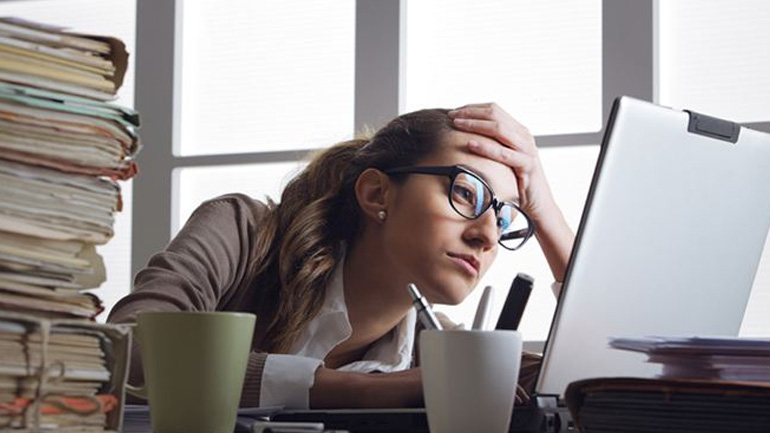 Στρες μέσα στην ημέρα: 4 εύκολα βήματα για να μειωθεί