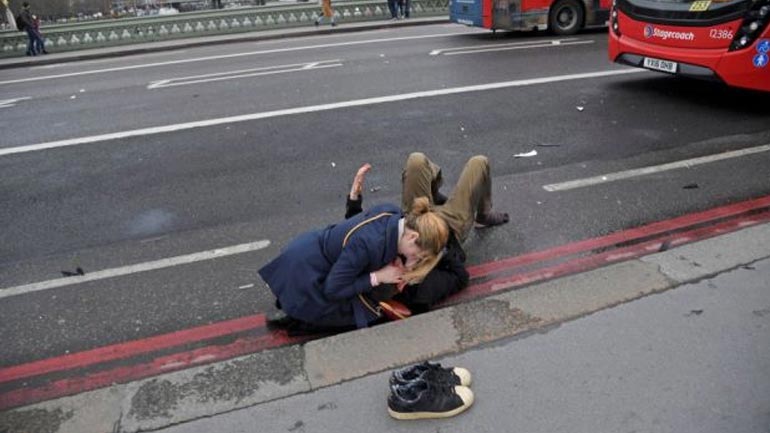 Μεταξύ των τραυματιών είναι και τρεις Γάλλοι μαθητές ηλικίας 15-16 ετών