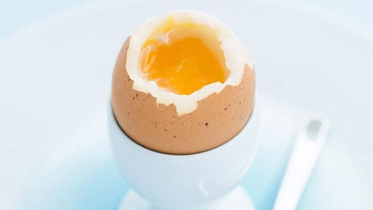 Nα γιατί πρέπει να εντάξετε τα αβγά στη διατροφή σας