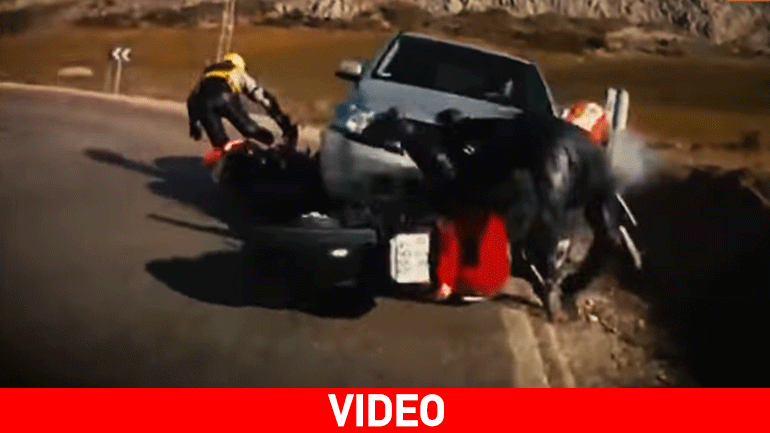 Οδηγός παρασύρει μοτοσικλετιστές