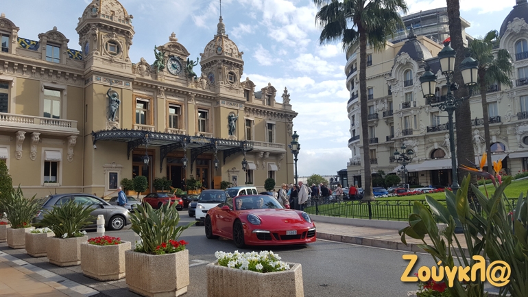 Porsche 911 turbo cabrio με γυναίκα οδηγό...