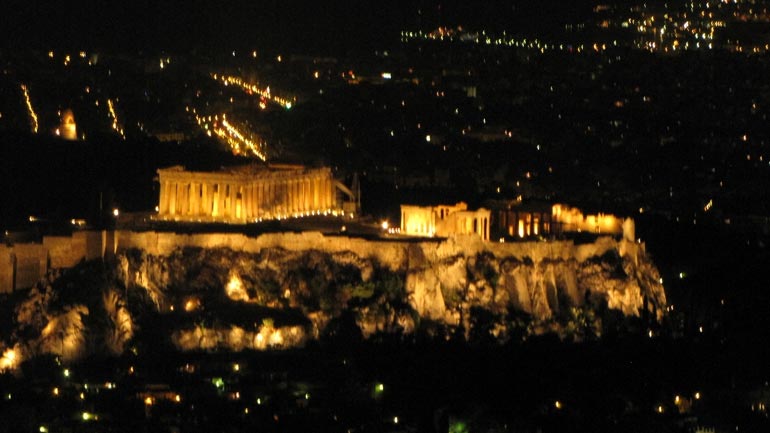 Στο σκοτάδι η Ευρώπη και πολλά μνημεία της για την “Ώρα της Γης”