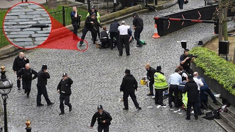 Βρετανία: Η αντιτρομοκρατική υπηρεσία εκτιμά ότι ο δράστης της επίθεσης έξω από το κοινοβούλιο έδρασε μόνος του