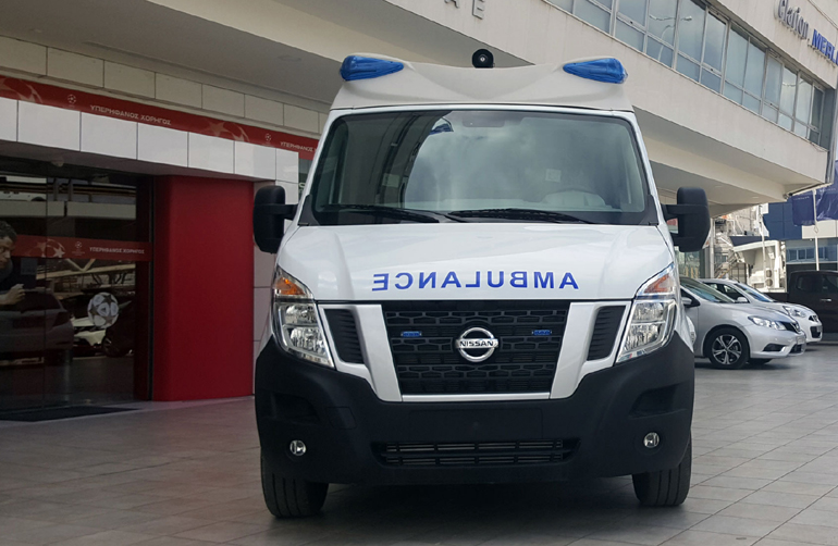 To Nissan NV400 σε έκδοση ασθενοφόρου...