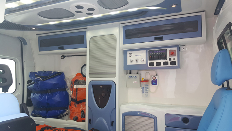 Εικόνα από το εσωτερικό του ασθενοφόρου