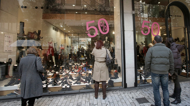 Αντίθετη στη λειτουργία των καταστημάτων τις Κυριακές η ΓΣΕΕ