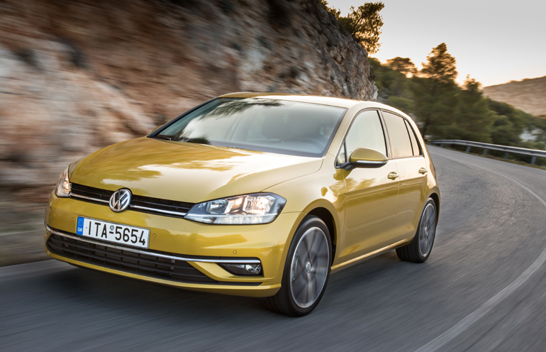 Σχεδόν διπλάσιες πωλήσεις συγκριτικά με το δεύτερο μοντέλο έχει το VW Golf...