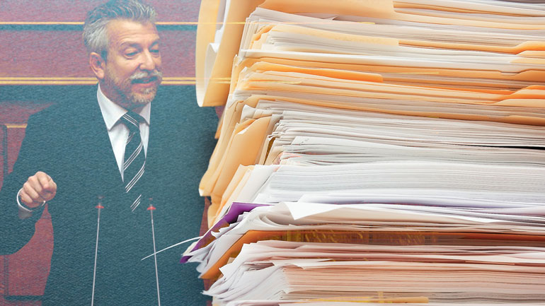 Παίρνουν τον δρόμο τους οι τρεις δικογραφίες που καίνε…