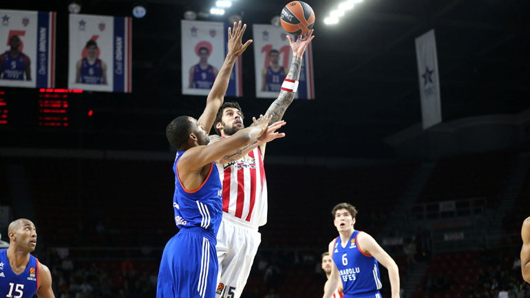 Ήττα για τον Ολυμπιακό στην Πόλη, 77-69 η Εφές