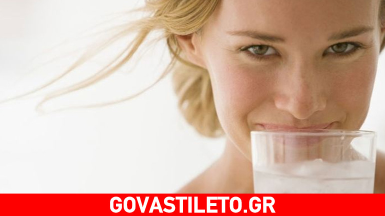 Να γιατί πρέπει να πίνετε νερό το πρωί με άδειο στομάχι!