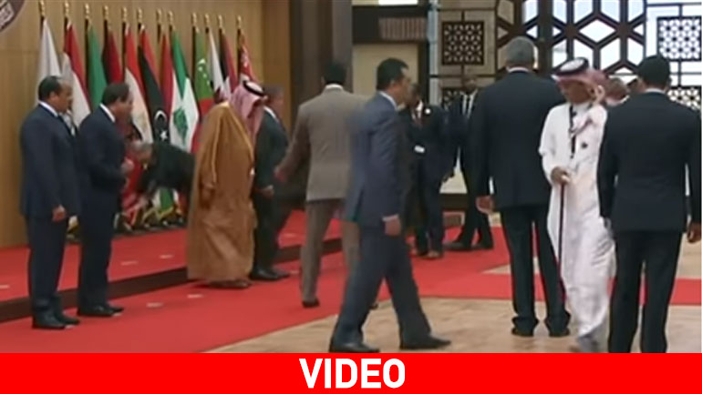 Η τούμπα του 82χρονου Λιβανέζου προέδρου σε σύνοδο ηγετών