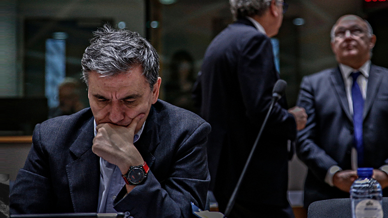 Αιφνιδιαστική εμπλοκή λόγω συντάξεων