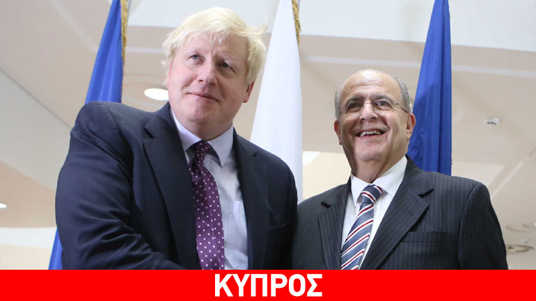 Tηλεφωνική επικοινωνία Κασουλίδη-Τζόνσον – Το Brexit στο επίκεντρο