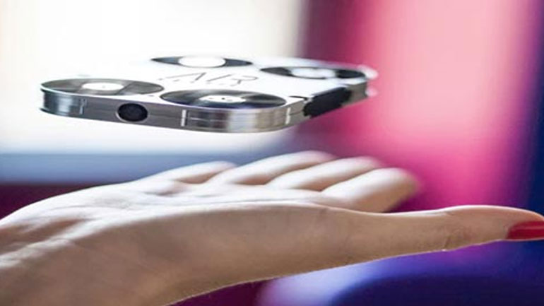 Ήρθε η εποχή των εναέριων selfies μέσω μίνι drone