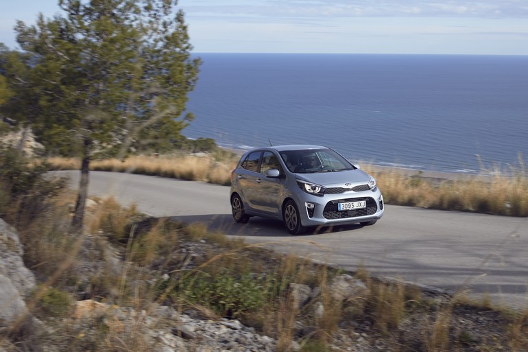 Η κατανάλωση καυσίμου κυμαίνεται απο 3,9 έως 4,5 λίτρα σύμφωνα με την εταιρεία