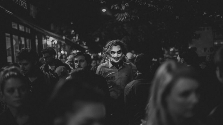 Βραβεύτηκε ο  Κωνσταντίνος Σοφικίτης για την  καλύτερη φωτογραφία δρόμου στον κόσμο στον Διαγωνισμό της Sony