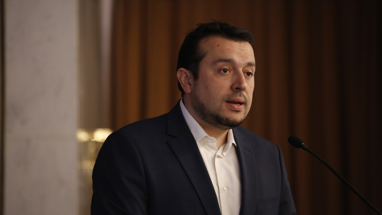 Επίθεση κατά Μητσοτάκη-Σημίτη-Στουρνάρα εξαπολύει ο Ν. Παππάς Επίθεση κατά Μητσοτάκη-Σημίτη-Στουρνάρα εξαπολύει ο Ν. Παππάς