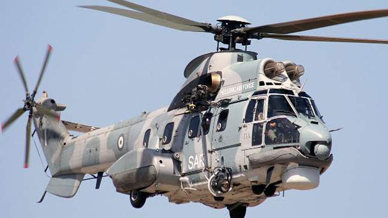 Αερομεταφορά τραυματία από δεξαμενόπλοιο με ελικόπτερο του Πολεμικού Ναυτικού