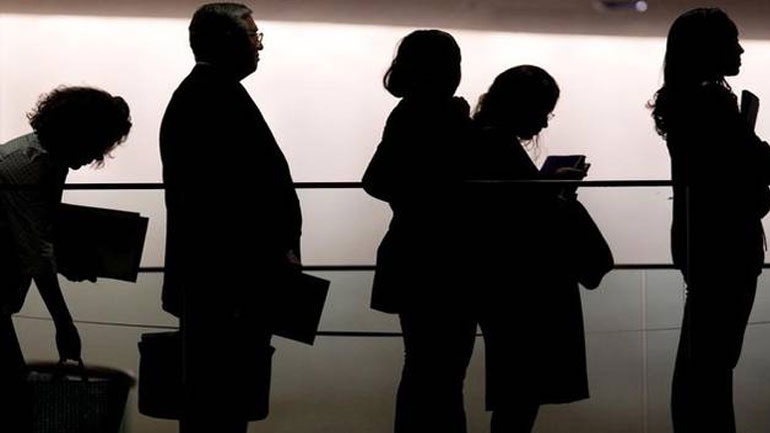 Μακροχρόνια άνεργοι πάνω από 800.000 πολίτες