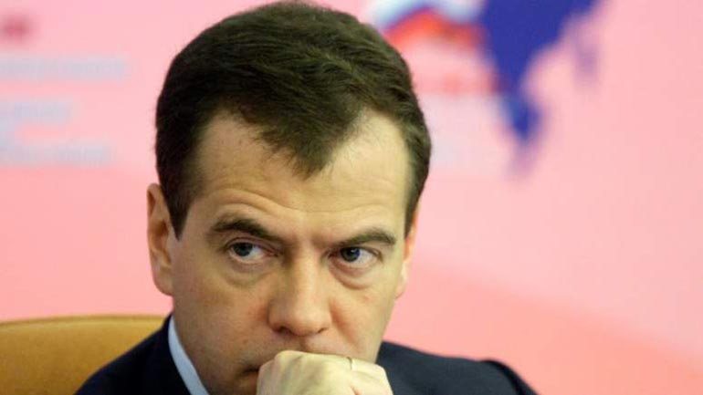 Μεντβέντεφ: “Ήταν τρομοκρατικό το χτύπημα στην Αγία Πετρούπολη”