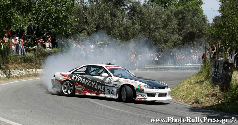 Ο Αποστόλης Κυριακούδης θα... παίξει το δικό του παιχνίδι στη Ριτσώνα, αφού ο σκοπός είναι να ξεσηκώσει τους θεατές με τα περάσματά του και όχι να σημειώσει τον καλύτερο χρόνο!