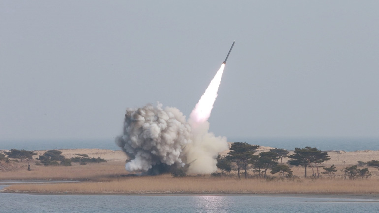 Βαλλιστικό πύραυλο εκτόξευσε η Β. Κορέα