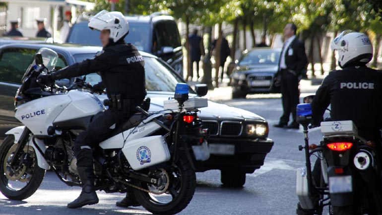 Έναν άνδρα αλβανικής καταγωγής αναζητεί η αστυνομία για τον πυροβολισμό του 26χρονου