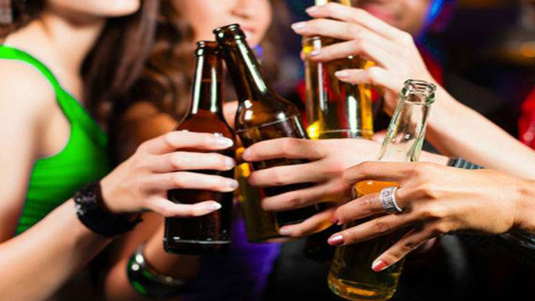 Η ήπια κατανάλωση αλκοόλ κάνει καλό – Όχι πάντα όμως!