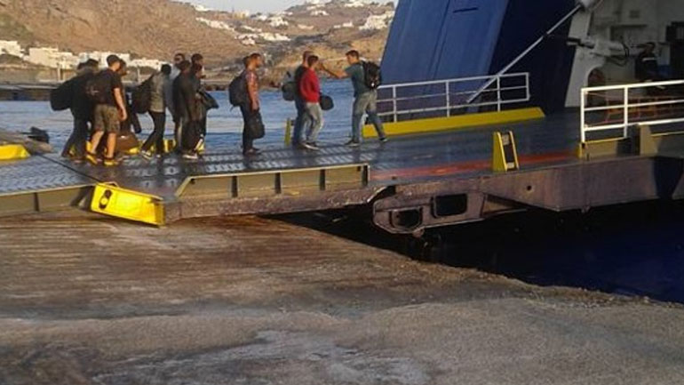 Μετανάστες στη Μύκονο…
