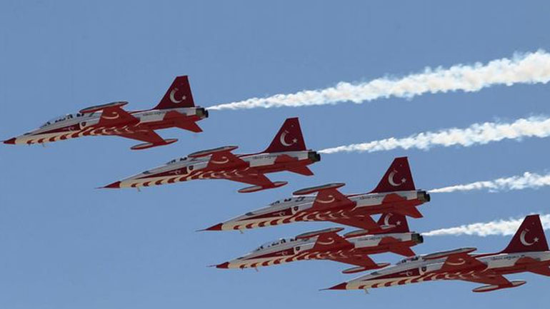 Deutsche Welle: «Πολεμικές ιαχές στο Αιγαίο»