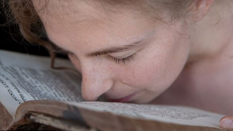 Επιστήμονες θέλουν να διαφυλάξουν τις μυρωδιές των βιβλίων ως τμήμα της πολιτιστικής κληρονομιάς