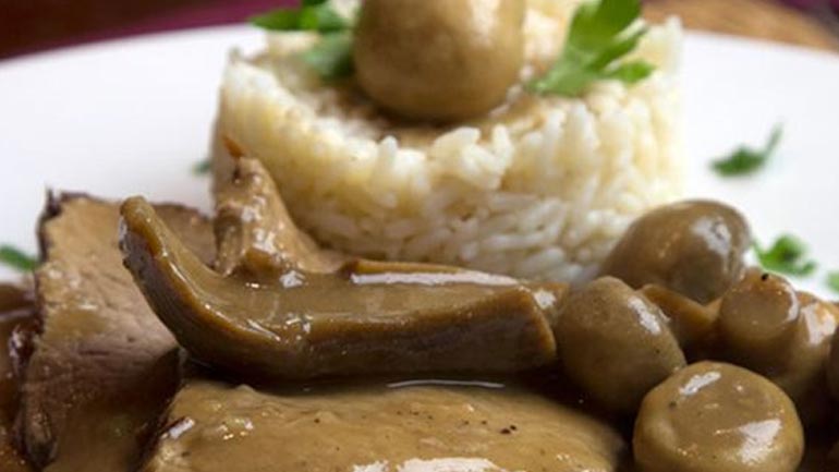 Μοσχάρι με λευκή σος