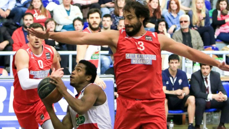 Χωρίς να φορτσάρουν τα Τρίκαλα, 74-68 τη Δόξα Λευκάδας
