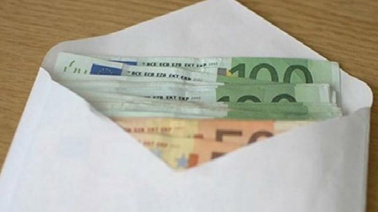 Κρήτη: Έχασε στον δρόμο 50.000 ευρώ και του τα επέστρεψαν!
