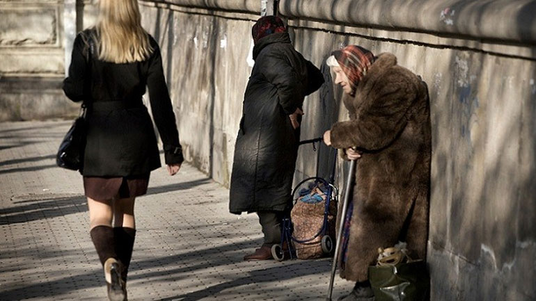 Καταραμένη φτώχεια: Δύο στα τρία νοικοκυριά εμφανίζουν εισόδημα κάτω από 1.000 ευρώ