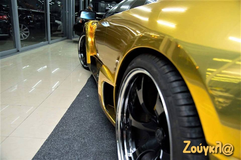 Από όποια γωνία και να την κοιτάξεις είναι μοναδική...